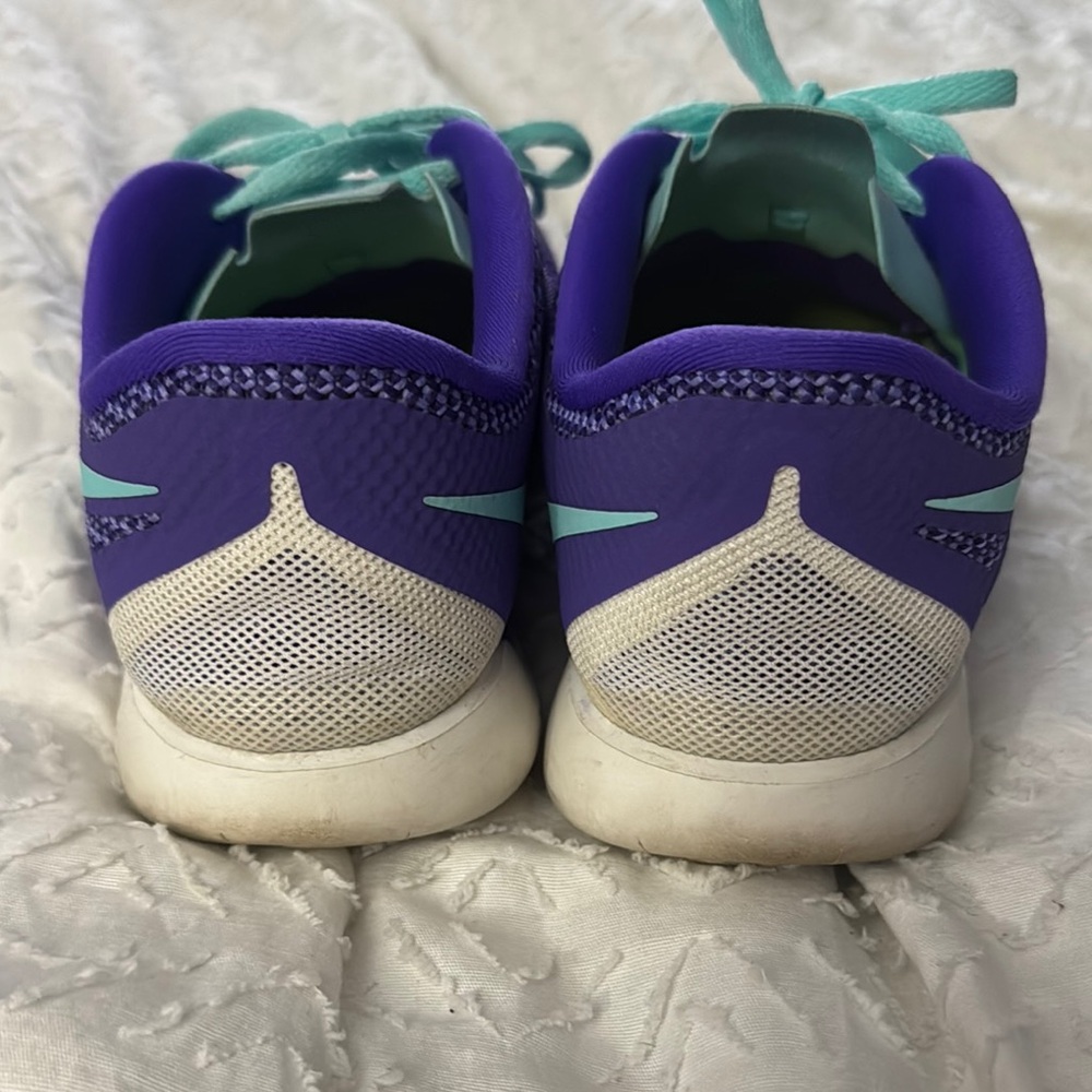Nike Women's Purple Running Shoes - Picture 3 of 4
